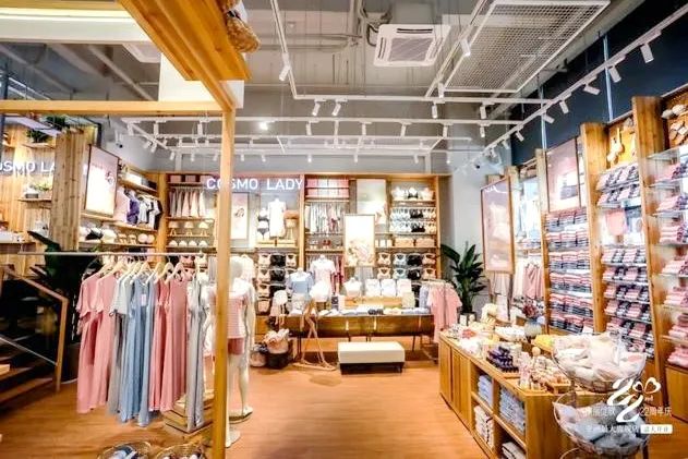 关注 | 推动未来设计新力量走向世界！都市丽人“正青年”大学生内衣创意设计大赛校园宣讲走进东华大学