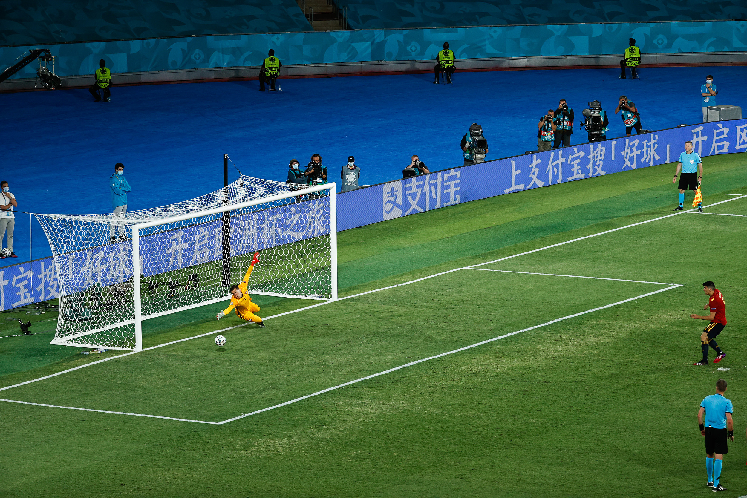 2014年6月17日世界杯(欧洲杯进行时｜德国队，真是C罗和葡萄牙天生的克星)