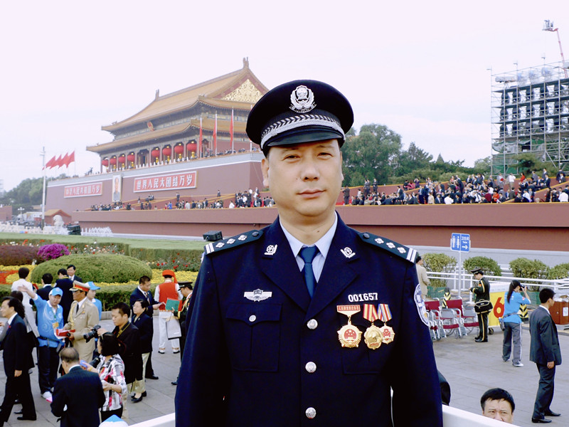 上海第一批经侦警察自述入党故事，师父常常激励年轻人：“这点事都做不好，还想当党员嘞！”