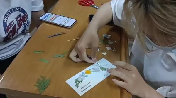 毕业送礼物（送新大学生礼物排行榜女生）