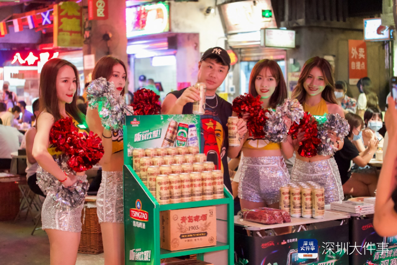 深圳今晚哪个酒吧欧冠(小龙虾限时上线深圳文和友，足球加夜宵打造夜地标)