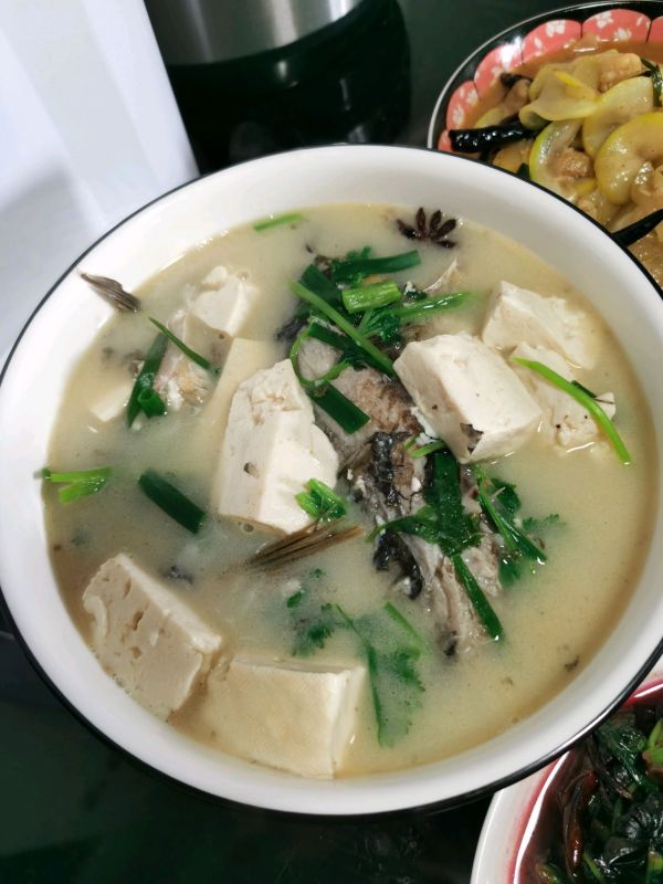 鯽魚豆腐湯的做法,鯽魚豆腐湯的做法視頻
