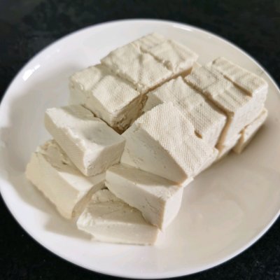 鯽魚豆腐湯的做法,鯽魚豆腐湯的做法視頻
