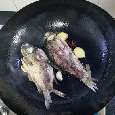鯽魚豆腐湯的做法,鯽魚豆腐湯的做法視頻