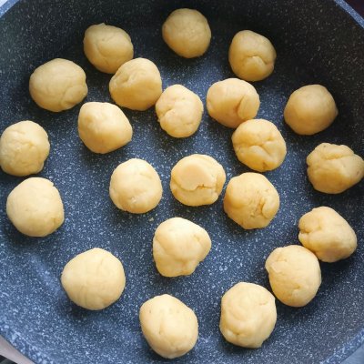 綠豆糕的做法家常做法,綠豆糕的做法家常做法不用黃油