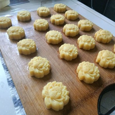 綠豆糕的做法家常做法,綠豆糕的做法家常做法不用黃油