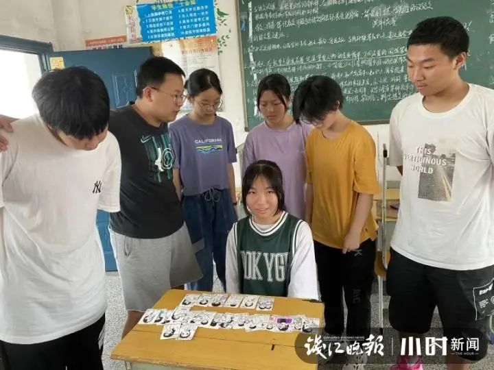 初中毕业礼物送全班同学（一个初三班主任送给即将毕业的）