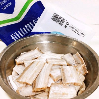 这道家喻户晓的糖醋带鱼是怎么做的呢？