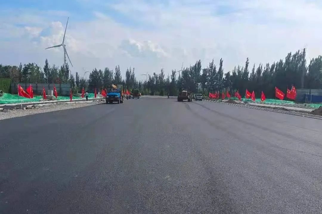 最新进展！怀来这项市政工程路面铺油已完成！