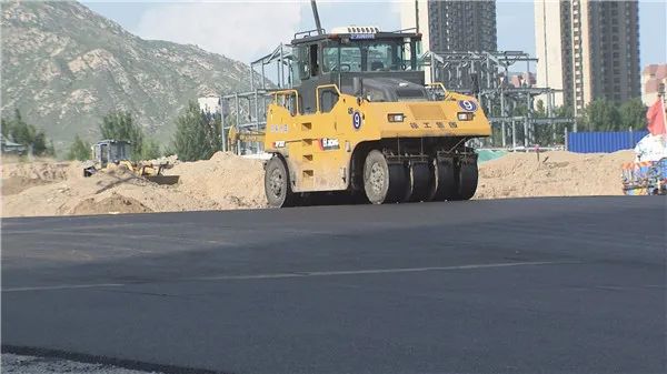 最新进展！怀来这项市政工程路面铺油已完成！