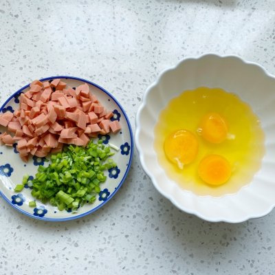 5分钟快手早餐，鸡蛋火腿手抓饼