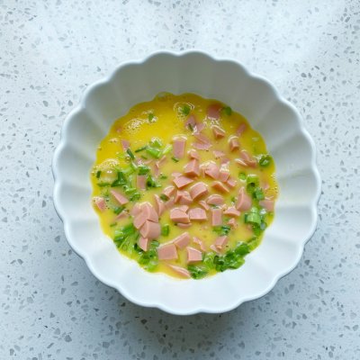 5分钟快手早餐，鸡蛋火腿手抓饼