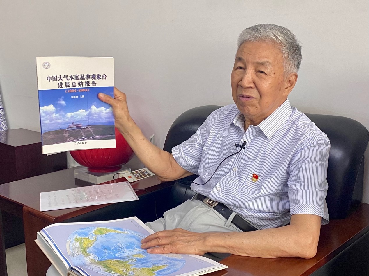 中国气候观测故事:28年,他们在瓦里关山顶测地球“体温”