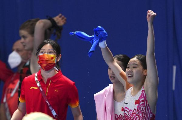 奥运会跳水有哪些比赛(东京奥运会｜跳水——女子双人十米跳台决赛：陈芋汐/张家齐夺冠)