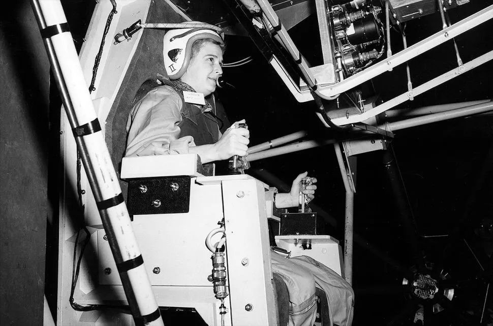 蓝色起源的最高龄宇航员沃莉·芬克，和“水星13杰”的故事