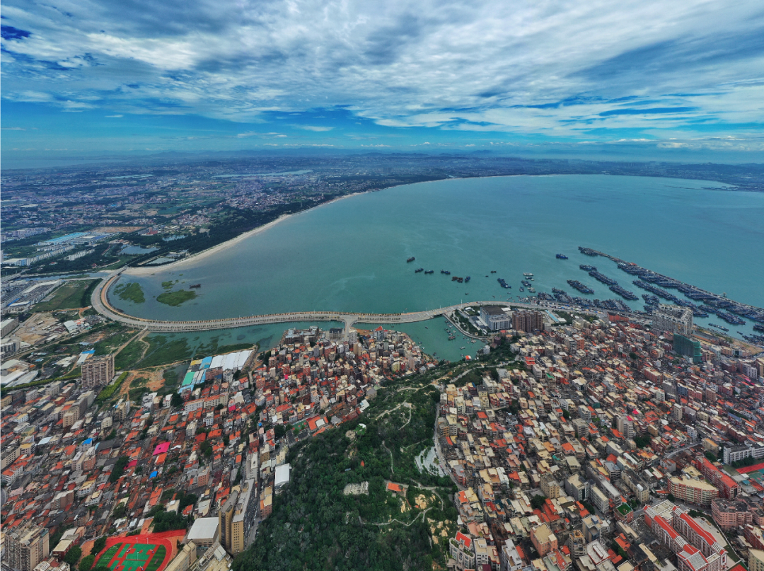 钱在沪深两市,吃在深沪两日