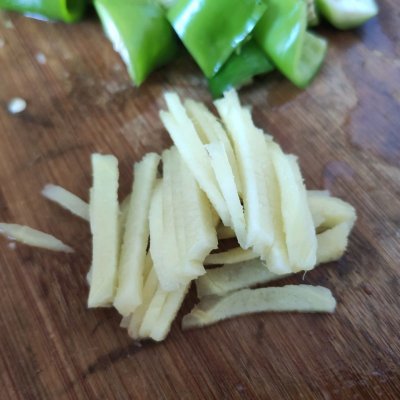 胡蘿卜炒肉的做法,胡蘿卜炒肉的做法步驟