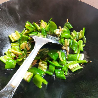 胡蘿卜炒肉的做法,胡蘿卜炒肉的做法步驟