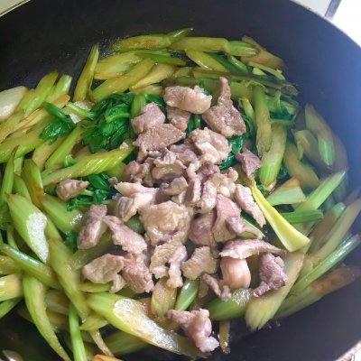 芹菜炒肉,芹菜炒肉怎么炒好吃又簡(jiǎn)單