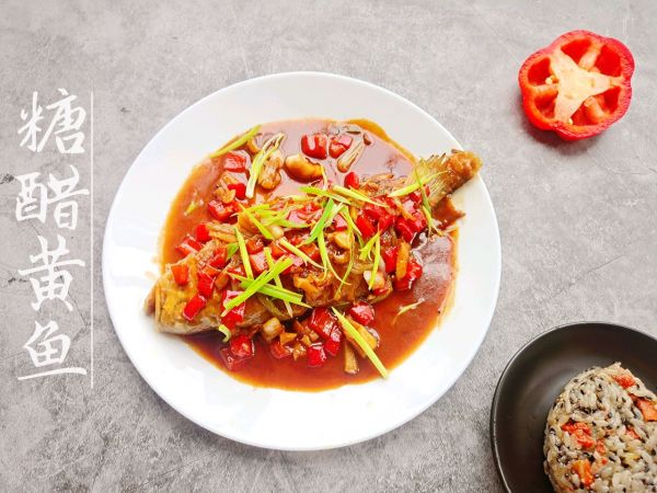 #巨下饭的家常菜#这个糖醋黄鱼&让小孩子干掉两个饭团