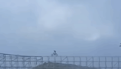 你有更多的59岁的汤兄弟的咒语吗？不幸的是，硬桥硬马演员逐渐见证。