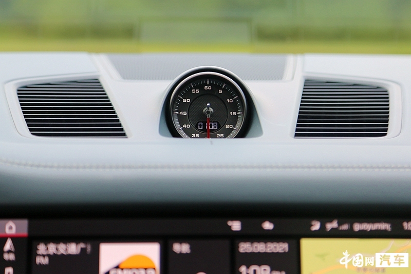 集舒适、豪华、高性能于一身的“Dream Car”试2022款保时捷Cayenne Turbo