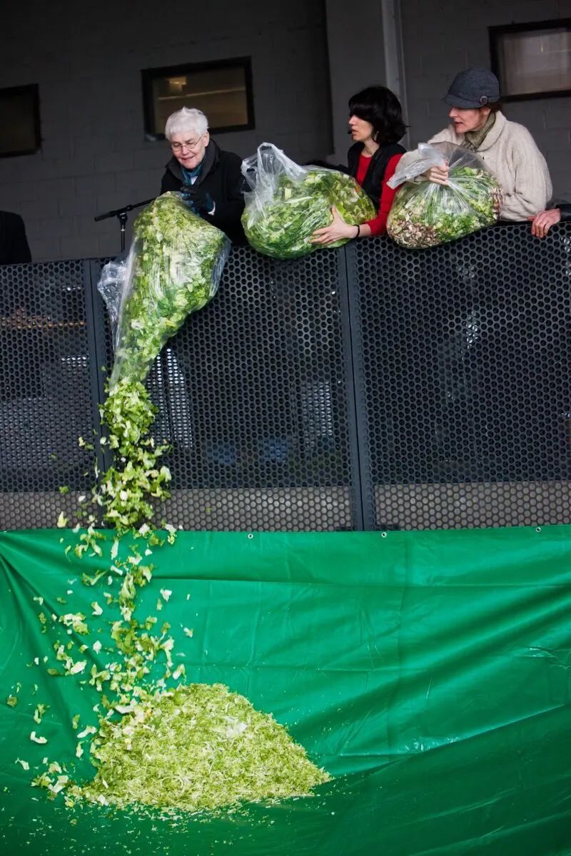 搞行为艺术，赚钱or吃土？