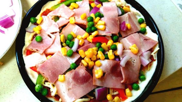 周末和美味的自制培根披萨(8寸)更配哦