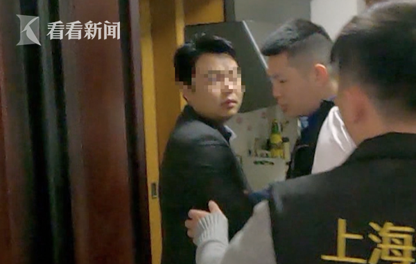 男子一年半非法套现200多万 被捕时竟求民警放他过“520”？