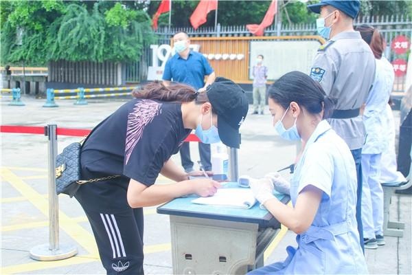 嘉州卫校开展秋季开学复课疫情防控应急演练