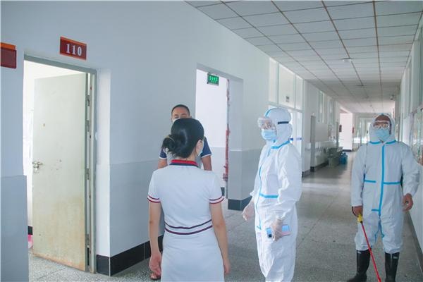 嘉州卫校开展秋季开学复课疫情防控应急演练