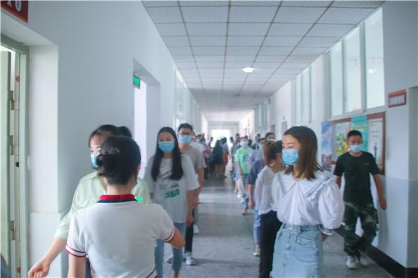 嘉州卫校开展秋季开学复课疫情防控应急演练