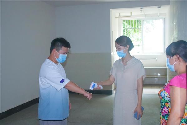 嘉州卫校开展秋季开学复课疫情防控应急演练