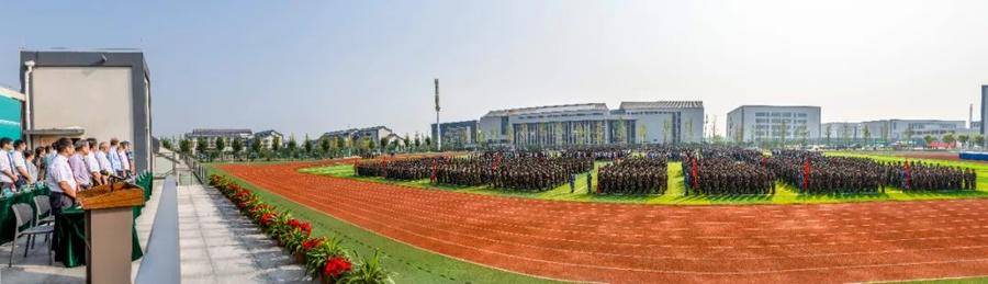 开学第一课￨泰山科技学院校长：愿每一个梦想都能在泰科完美绽放