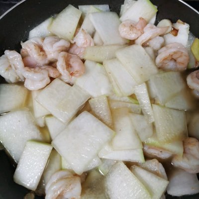冬瓜虾仁怎么做（9步搞定清淡不失美味的虾仁炒冬瓜）