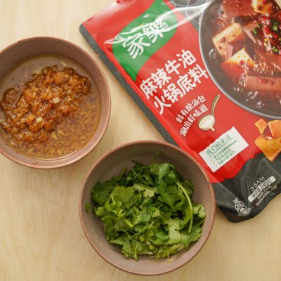 麻辣牛肉火鍋的做法,麻辣牛肉火鍋的做法及配料