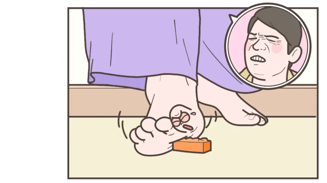 不小心踩到乐高吃饭咬到舌头有很多让人痛不欲生的瞬间——生活中