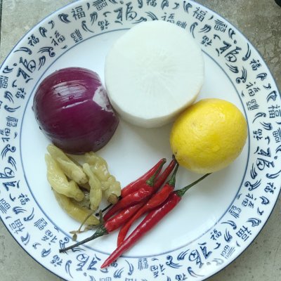 柠檬泡椒凤爪（大厨私藏的泡椒鸡爪做法教程）