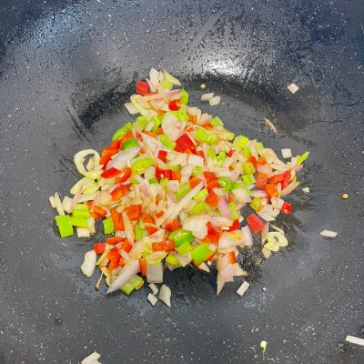 皮皮虾做法（分享超简单好吃的椒盐皮皮虾）