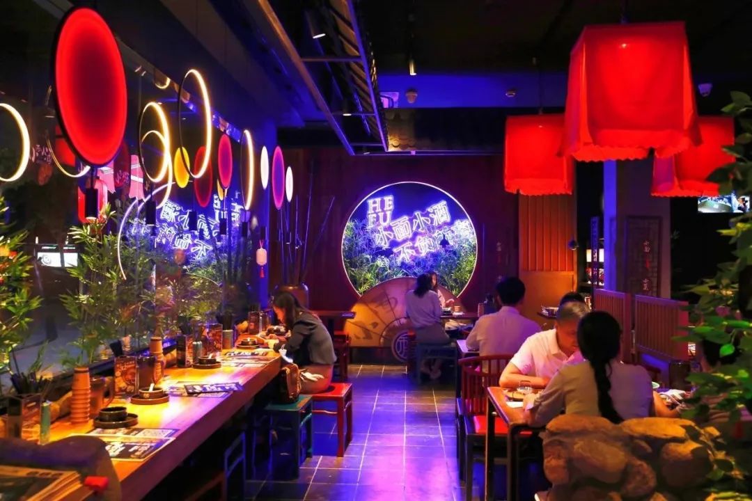 可口可乐发布品牌理念；百胜中国要开1000家Lavazza咖啡店；全球“最绿”星巴克门店开业 | 食品饮料新品