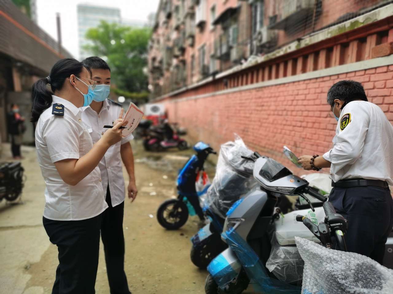 北京严打电动自行车非法改装，还有商户偷偷违规改装车辆