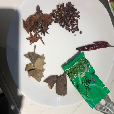 煮茶叶蛋的制作方法和配料（鸡蛋最爱吃的做法你不能错过）