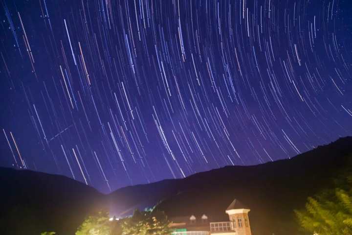 摄影师镜头下的杭州有多美？西湖落日，璀璨星光，这份假日美景请笑纳