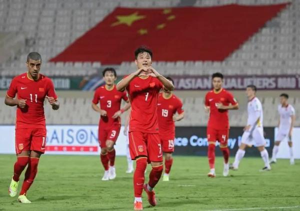 中国足球vs越南（好悬，终于赢了！武磊绝杀！中国男足3比2击败越南队）
