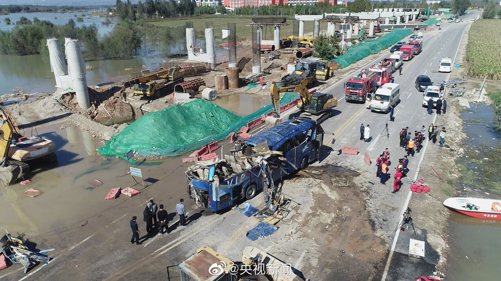 河北平山大巴坠河事故原因_时政_中国小康网