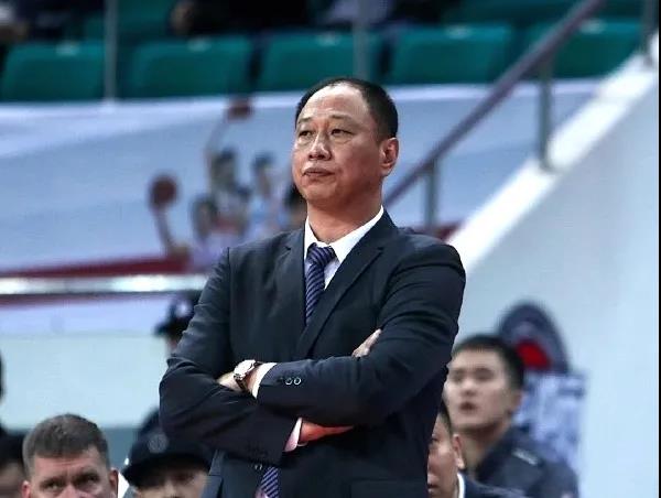 cba庄战哪里人(cba开赛!福州籍队长陈林坚带领福建男篮出征)