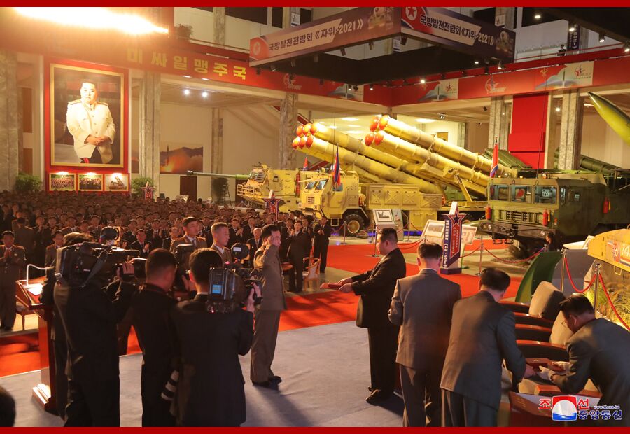 ���ʾ��С�����-2021������չ���޼ʵ������߳����ٵ�������