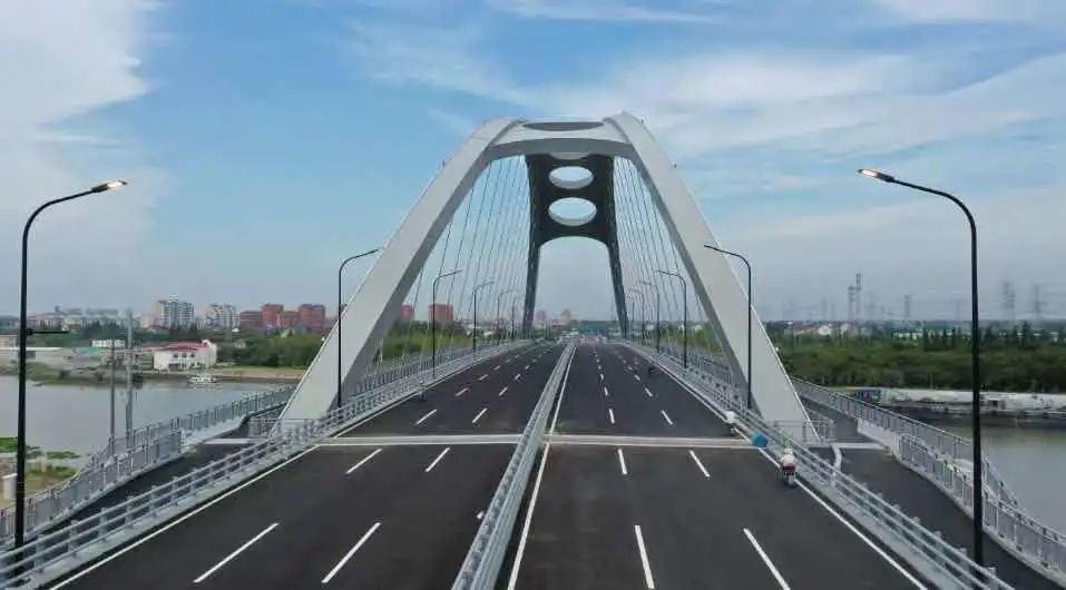 市民出行越来越方便！上海市郊这些造型奇特的大桥你见过吗