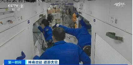 太空“出差”6个月!神舟十三号航天员工作生活抢先看→