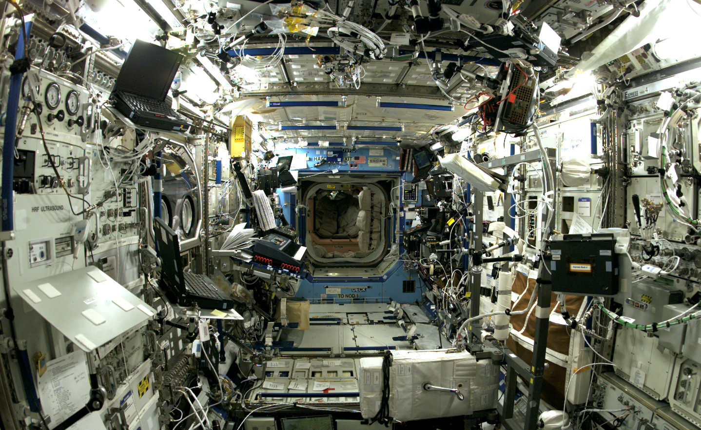 ��ʱ�С�����������ý���й��ռ�վ����ʿռ�վ���μ�穣���ʱ�����ˡ�